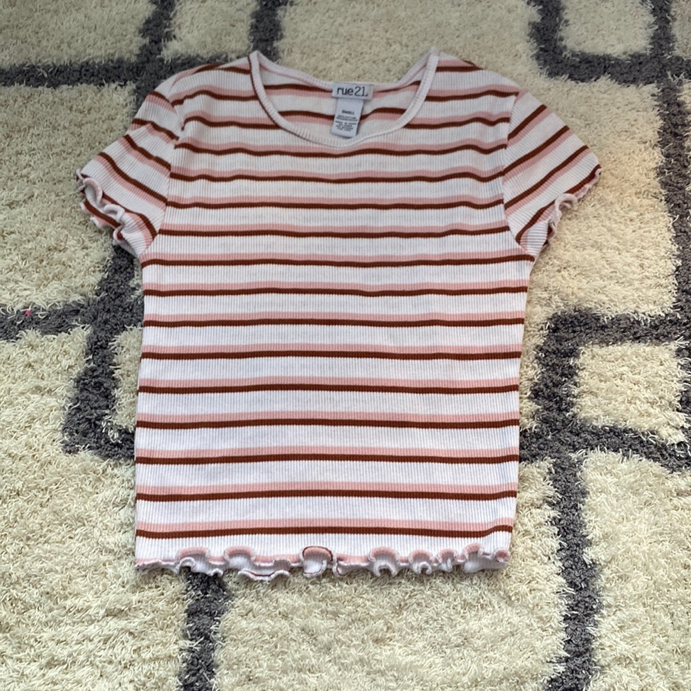 Rue21 cropped tee with pink and brown stripes